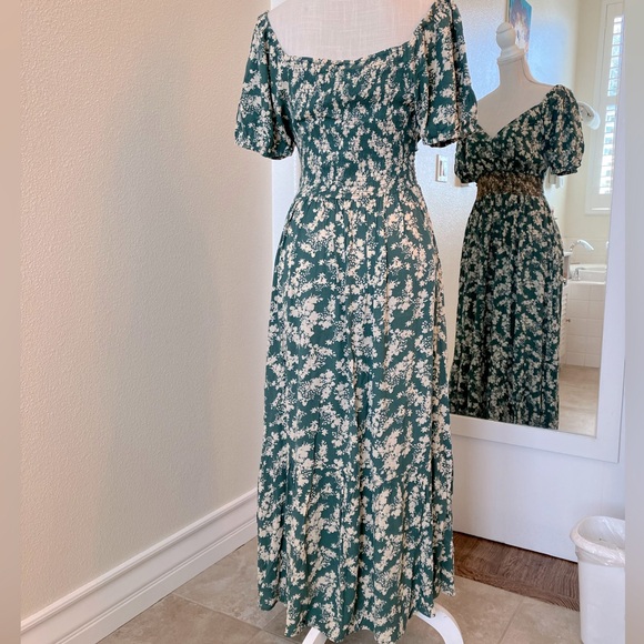 NWT Boho sage green flower print smocked dress w/ pockets! Bohera size L - Picture 4 of 15